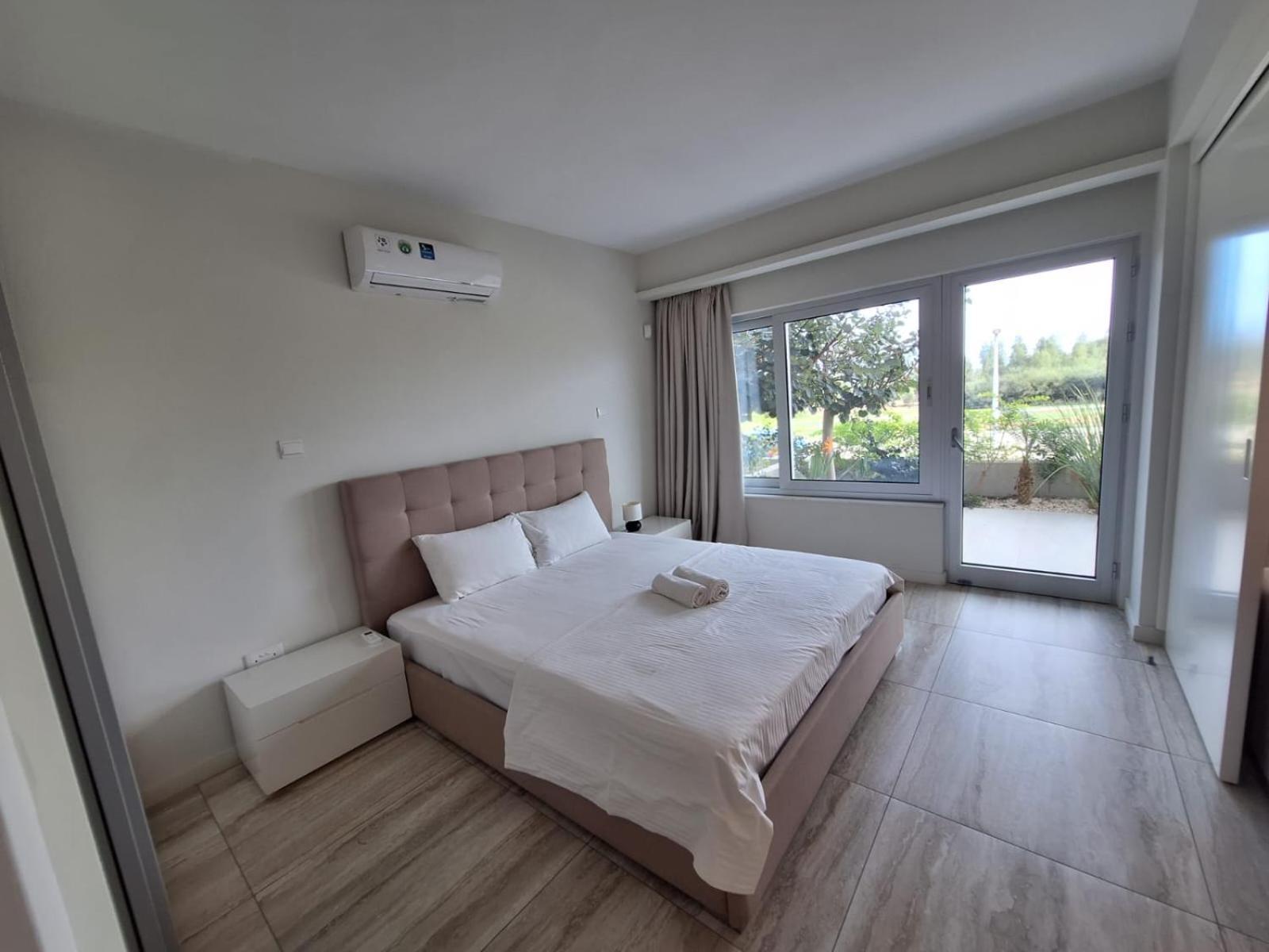 Emerald Suites Protaras Exterior photo