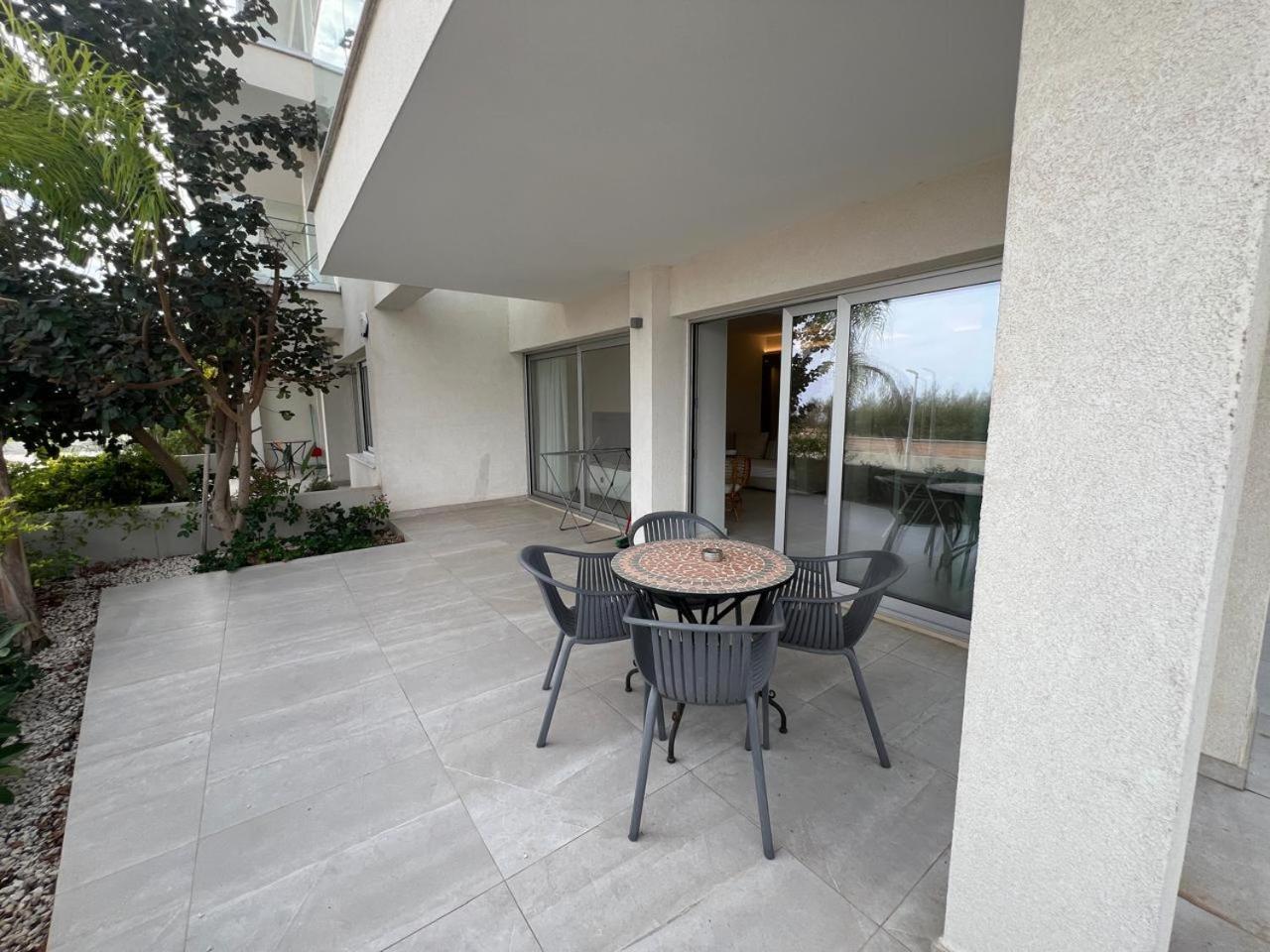 Emerald Suites Protaras Exterior photo